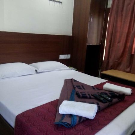 Hotel Dewans Residency Mysore Esterno foto