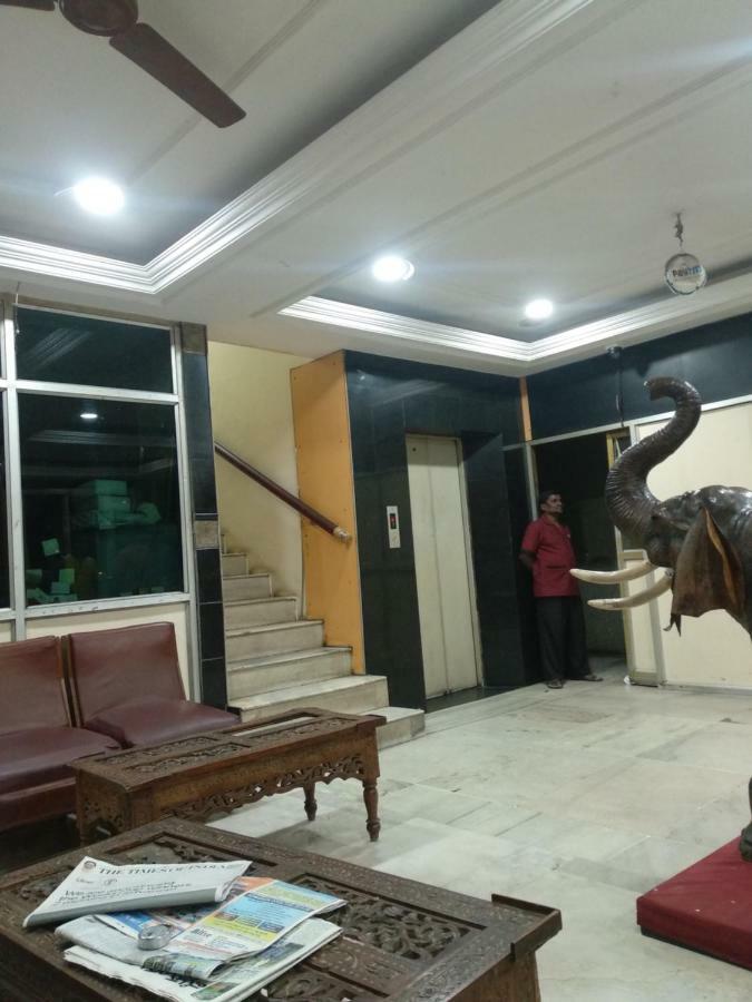 Hotel Dewans Residency Mysore Esterno foto